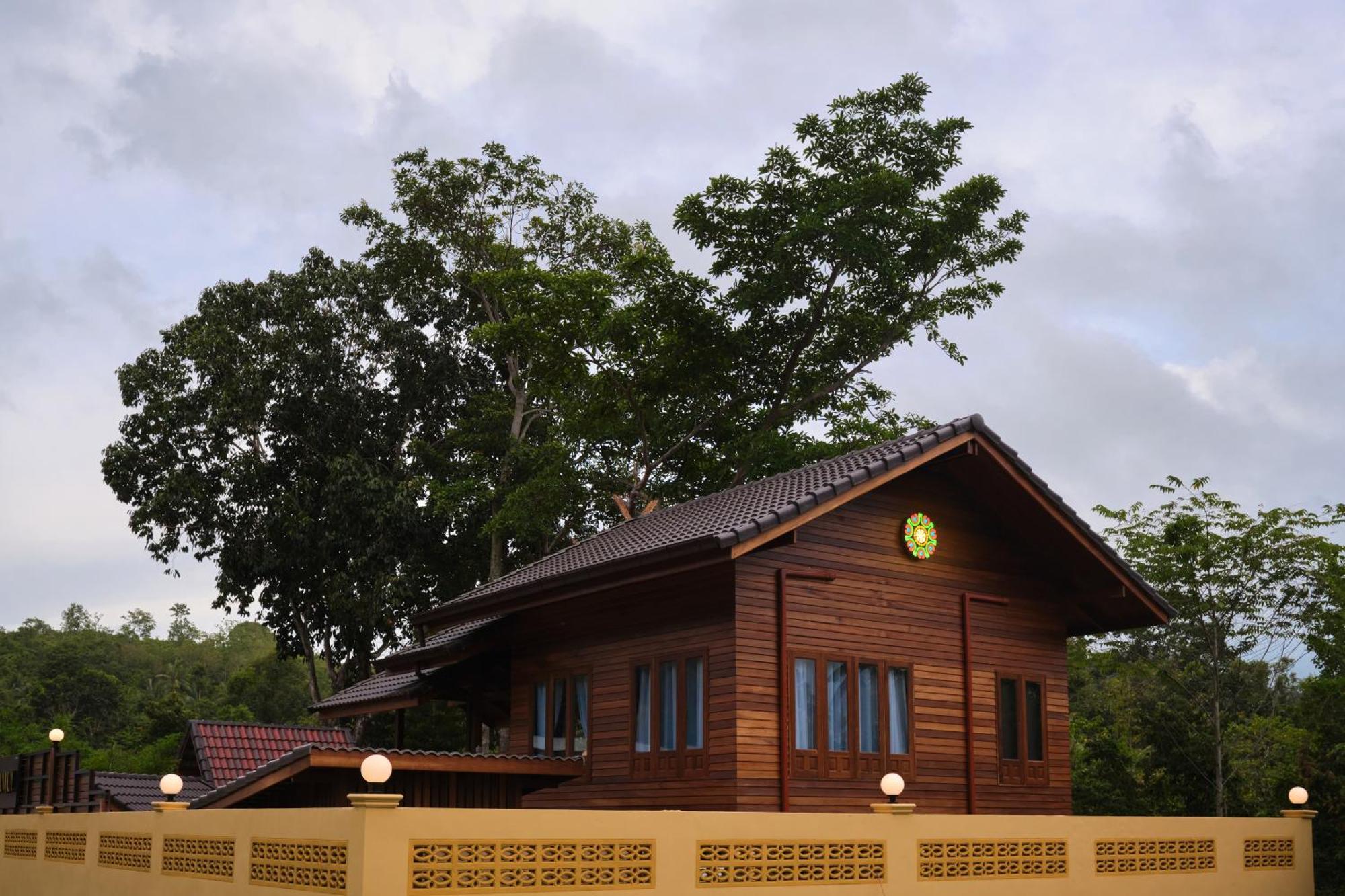 Banyasamui Wooden House, Sauna, Cold & Hot Bath In Koh Samui Amphoe Koksamui Екстер'єр фото